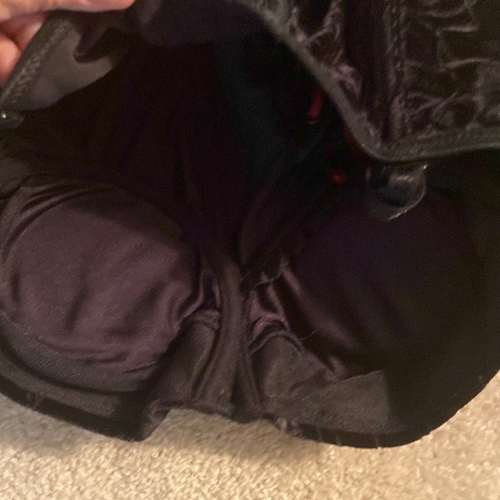 Lovers lane brand velvet corset. Back hooks and push up bra inside - Picture 11 of 15